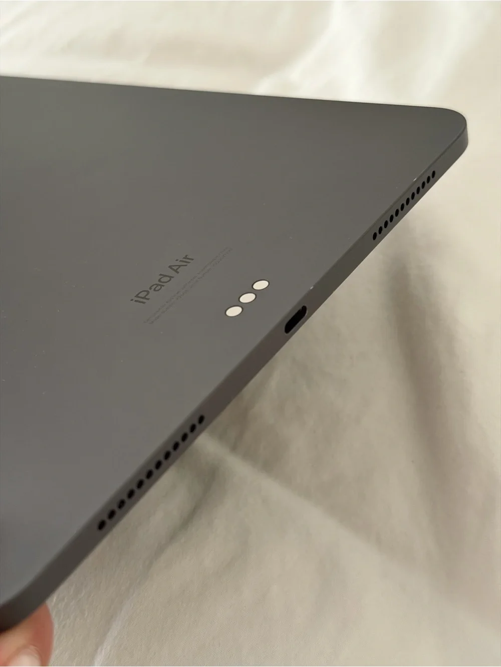 Apple iPad Air (5th Generation): with M1 chip, 10.9-inch 64GB + Apple Pencil